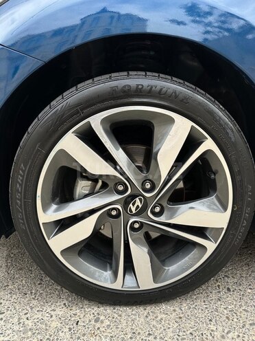 Hyundai Elantra 2015, 124,000 km - 1.8 l - Bakı