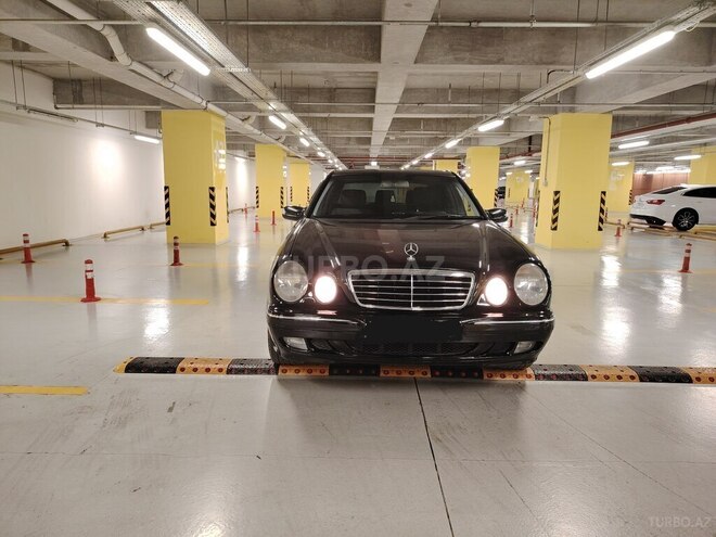 Mercedes E 320 2001, 301,000 km - 3.2 l - Gəncə