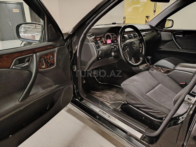 Mercedes E 320 2001, 301,000 km - 3.2 l - Gəncə
