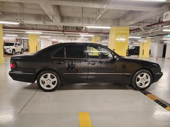 Mercedes E 320 2001, 301,000 km - 3.2 l - Gəncə