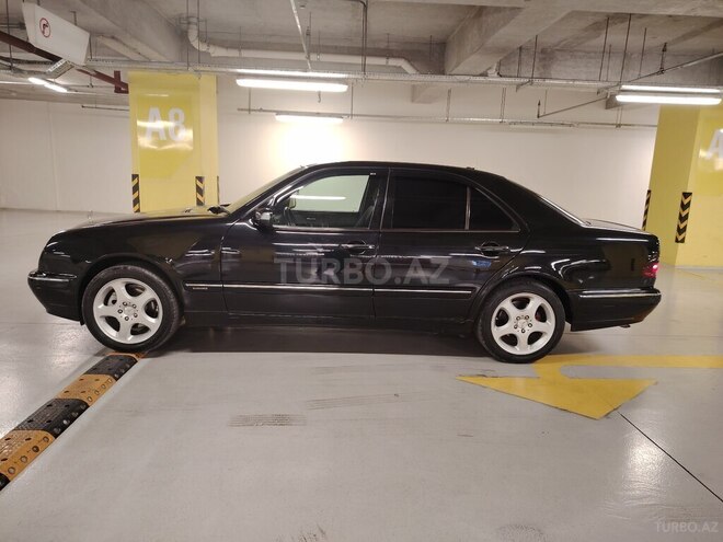 Mercedes E 320 2001, 301,000 km - 3.2 l - Gəncə