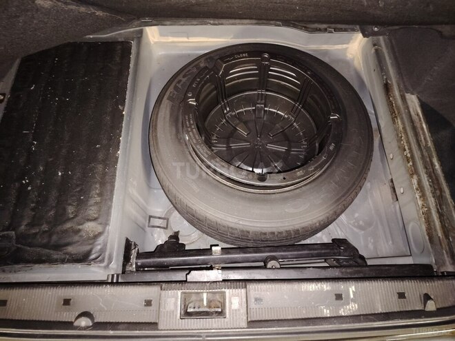 Mercedes E 320 2001, 301,000 km - 3.2 l - Gəncə