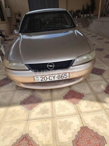 Opel Vectra 1997, 290,000 km - 1.8 l - Gəncə