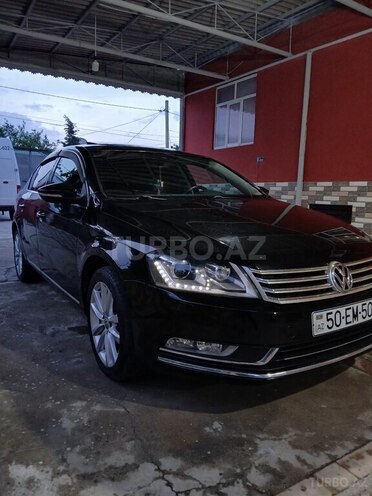Volkswagen Passat 2012, 261,596 km - 1.8 l - Hacıqabul