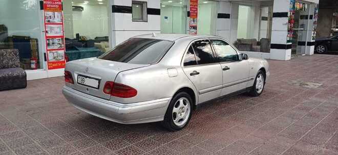 Mercedes E 220 d 1997, 234,123 km - 2.2 l - Bakı
