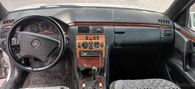 Mercedes E 220 d 1997, 234,123 km - 2.2 l - Bakı