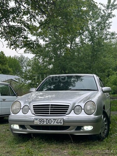 Mercedes E 240 2001, 287,000 km - 2.6 l - Yevlax
