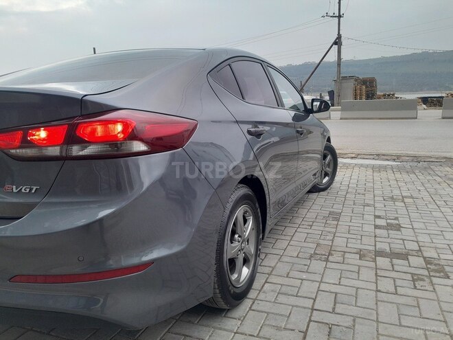 Hyundai Avante 2016, 105,355 km - 1.6 л - Mingəçevir