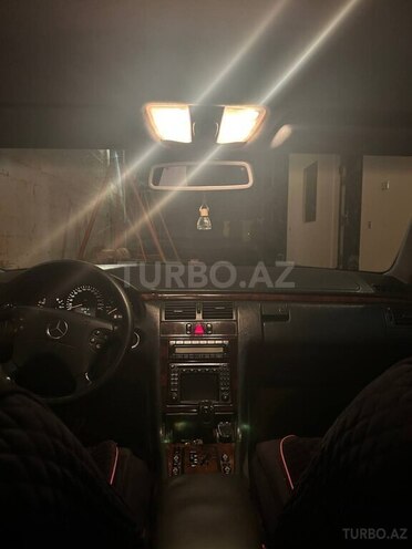 Mercedes E 240 2001, 287,000 km - 2.6 l - Yevlax