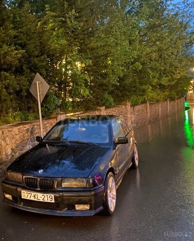 BMW 318 1996, 210,000 km - 1.8 l - Lerik