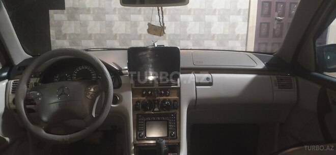 Mercedes E 270 2000, 393,000 km - 2.7 l - Neftçala