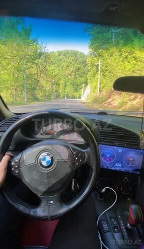 BMW 318 1996, 210,000 km - 1.8 l - Lerik