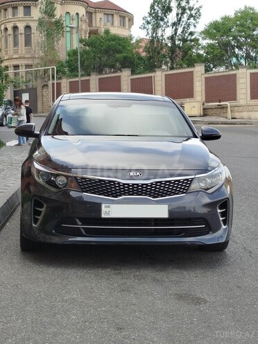 Kia K5-1