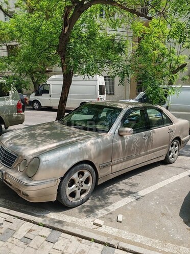 Mercedes E 220 d 2000, 279,758 km - 2.2 l - Bakı