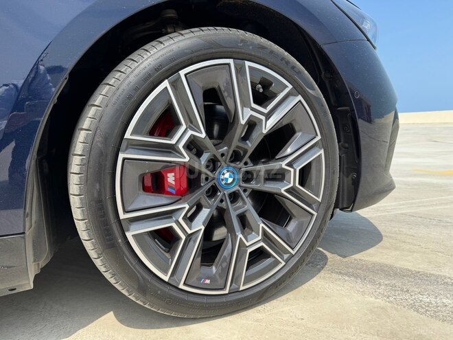 BMW i5 2023, 8,000 km - 0.0 l - Bakı