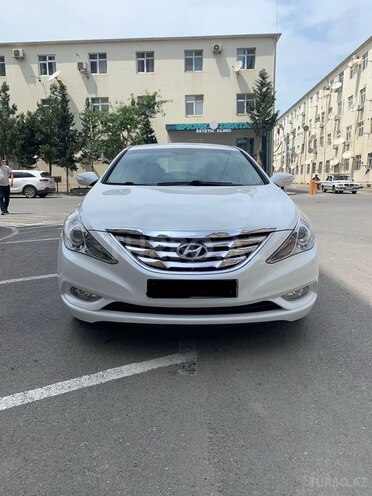 Hyundai Sonata-1
