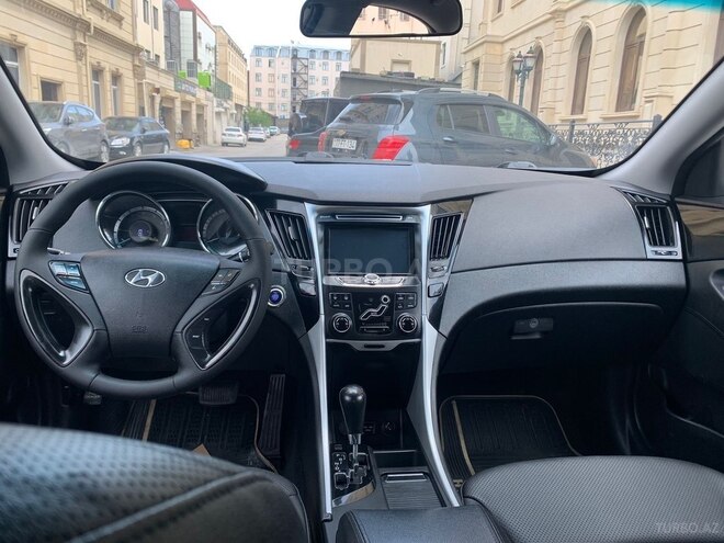 Hyundai Sonata-3