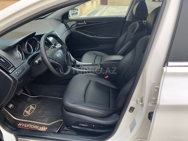 Hyundai Sonata-6