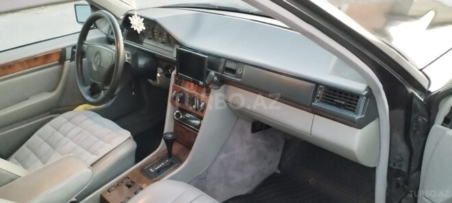 Mercedes E 220 1994, 400,000 km - 2.2 l - Şəki