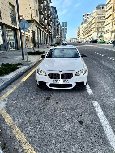 BMW 528 2011, 220,000 km - 3.0 л - Bakı