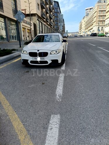BMW 528 2011, 220,000 km - 3.0 л - Bakı