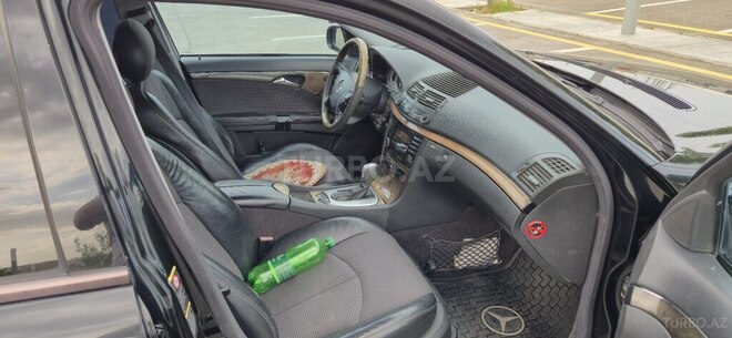 Mercedes E 270 2002, 283,000 km - 2.7 l - Bakı