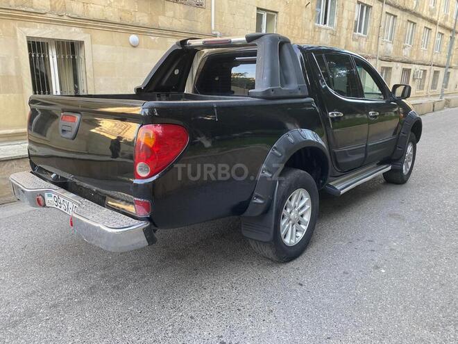 Mitsubishi L200 2014, 267,000 km - 2.5 l - Bakı