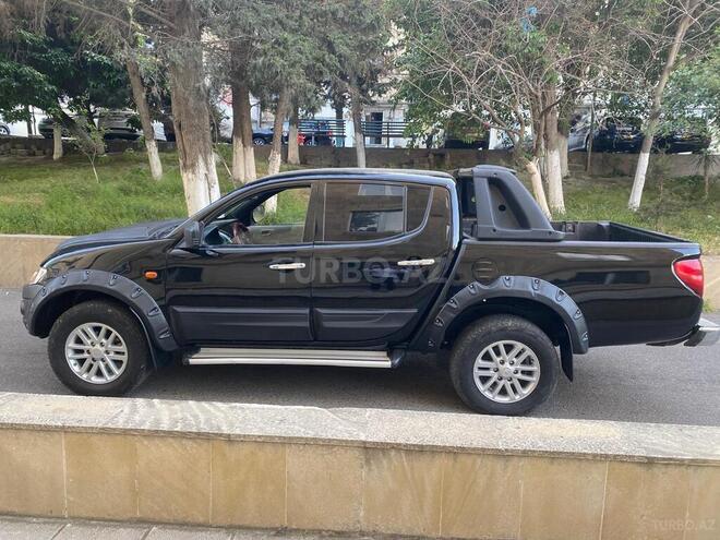 Mitsubishi L200 2014, 267,000 km - 2.5 l - Bakı