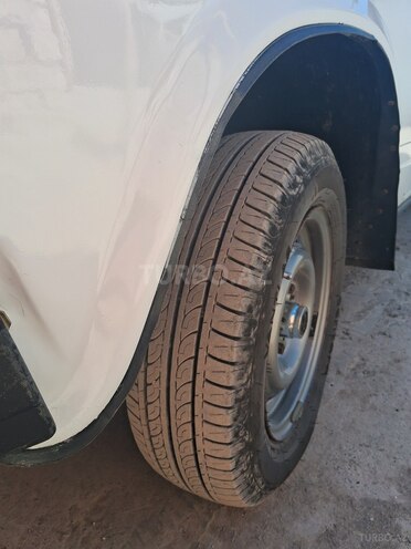 LADA (VAZ) 2107 2005, 80,000 km - 1.6 l - Salyan