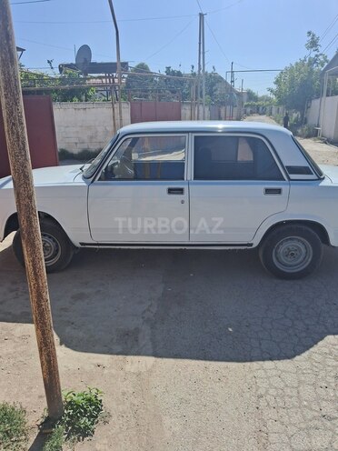 LADA (VAZ) 2107 2005, 80,000 km - 1.6 l - Salyan