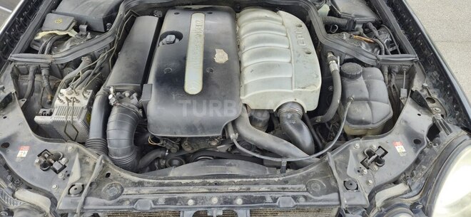 Mercedes E 270 2002, 283,000 km - 2.7 l - Bakı