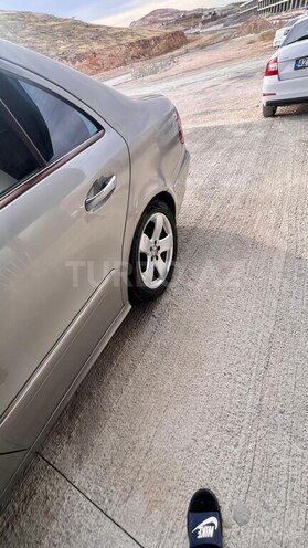 Mercedes E 220 d 2006, 275,000 km - 2.2 l - Gəncə