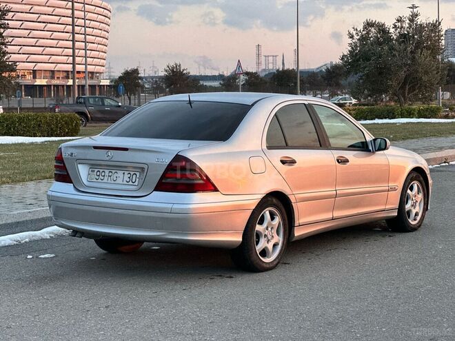 Mercedes C 220 d 2005, 362,000 km - 2.2 л - Bakı