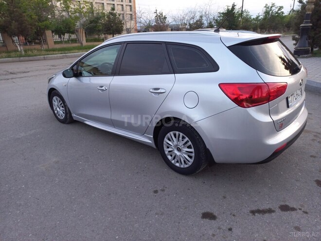 Kia Ceed 2015, 200,650 km - 1.6 l - Yevlax