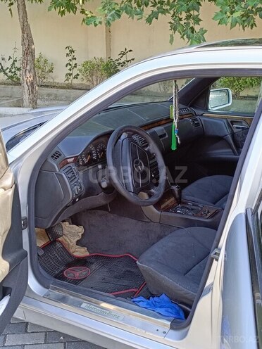 Mercedes E 230 1997, 360,000 km - 2.3 l - Bakı