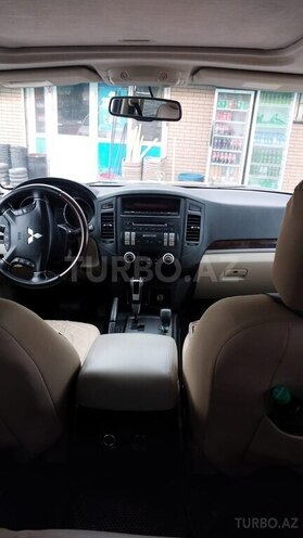 Mitsubishi Pajero 2011, 190,000 km - 3.5 l - Bakı
