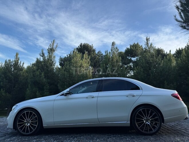 Mercedes E 220 d 2016, 204,300 km - 2.0 l - Bakı