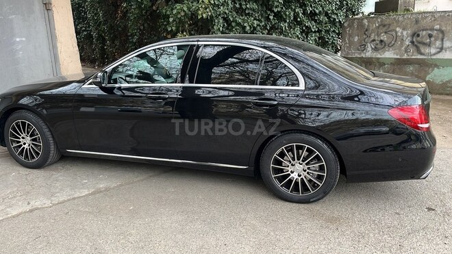 Mercedes E 200-4