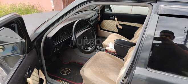 Mercedes 190 1989, 300,033 km - 2.0 l - İmişli