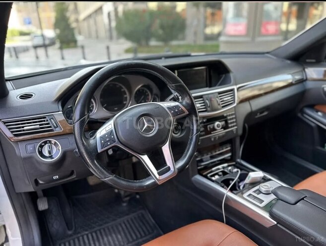 Mercedes E 350 4MATIC 2011, 298,000 km - 3.5 л - Bakı