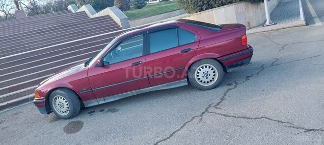 BMW 320 1996, 345,232 km - 2.0 l - Qusar