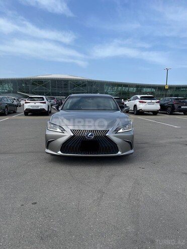 Lexus ES 300h 2021, 39,000 km - 2.5 л - Bakı