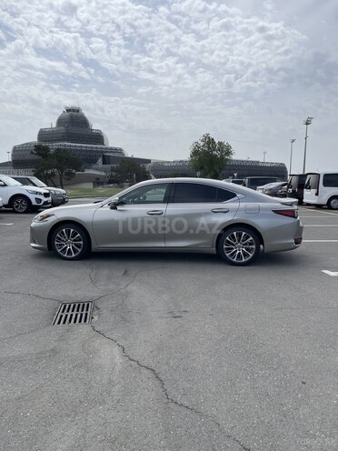 Lexus ES 300h 2021, 39,000 km - 2.5 л - Bakı