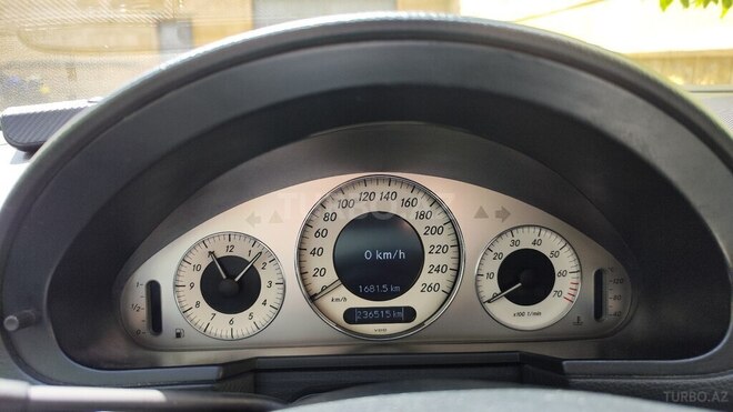 Mercedes E 350 2006, 237,000 km - 3.5 l - Bakı