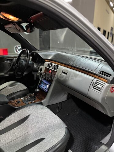 Mercedes E 220 d 1997, 286,655 km - 2.2 l - Sumqayıt