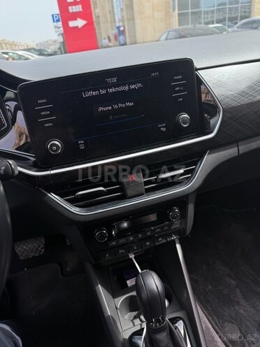 Volkswagen Polo 2021, 76,500 km - 1.6 л - Bakı