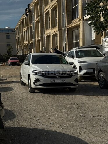 Volkswagen Polo 2021, 76,500 km - 1.6 л - Bakı
