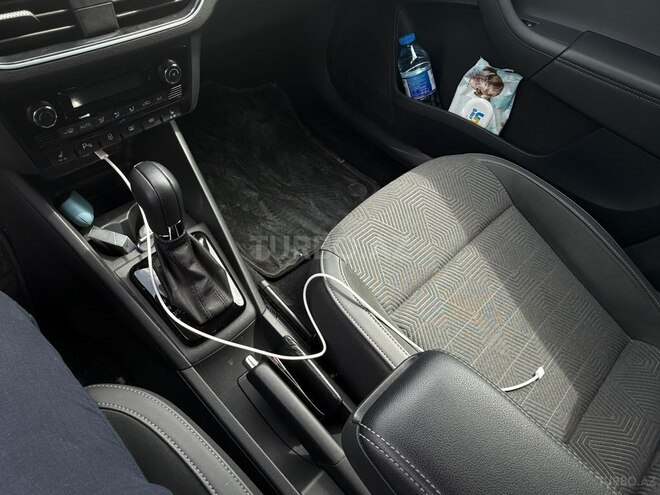 Volkswagen Polo 2021, 76,500 km - 1.6 л - Bakı