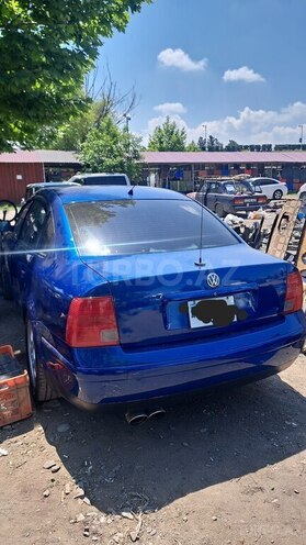 Volkswagen Passat 1998, 215,374 km - 1.8 l - Gəncə