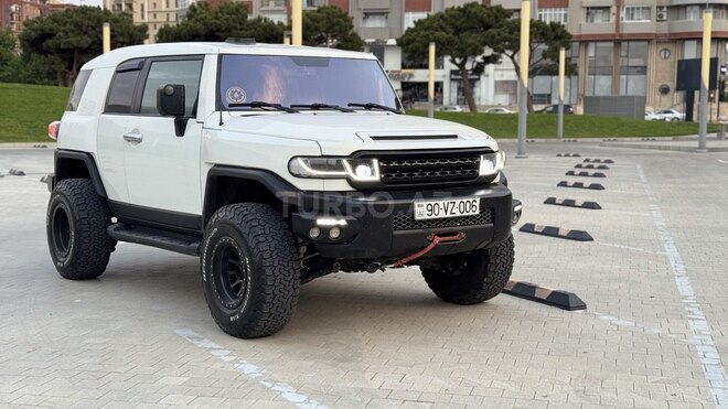 Toyota FJ Cruiser 2011, 250,837 km - 4.0 l - Bakı